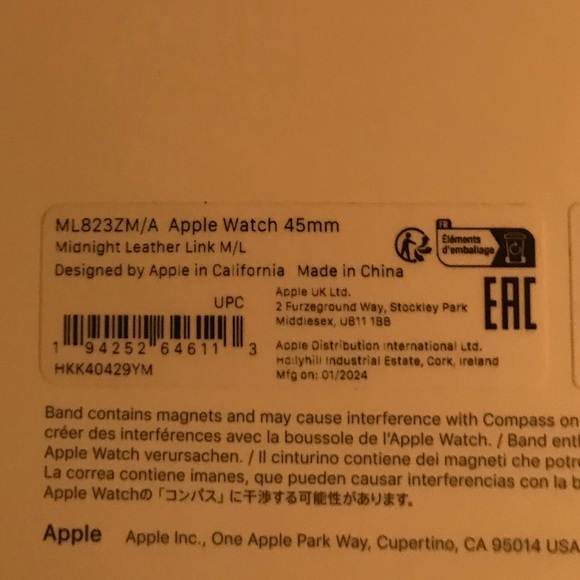 Apple Watch Band Midnight Leather Link M/L ML823ZM/A 45MM - Picture 5 of 5